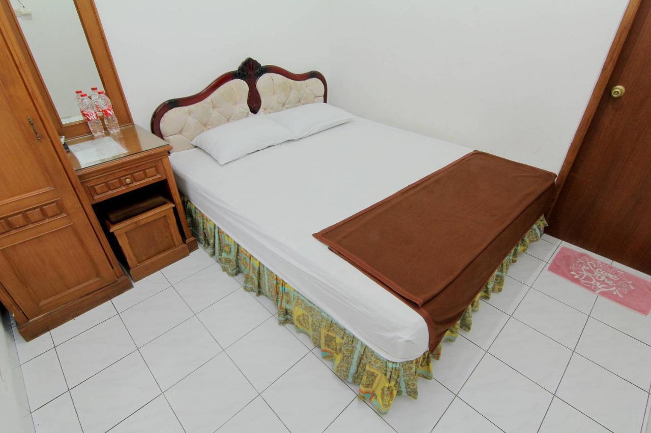 Hotel Fevytra Syariah Yogyakarta Eksteriør billede